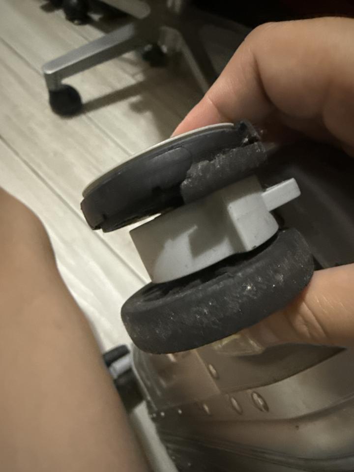 行李箱維修案件圖片