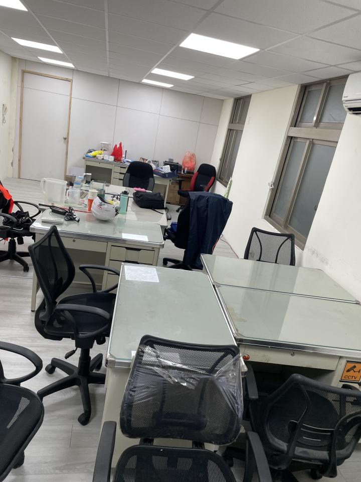 辦公家具回收案件圖片 辦公家具回收案件圖片