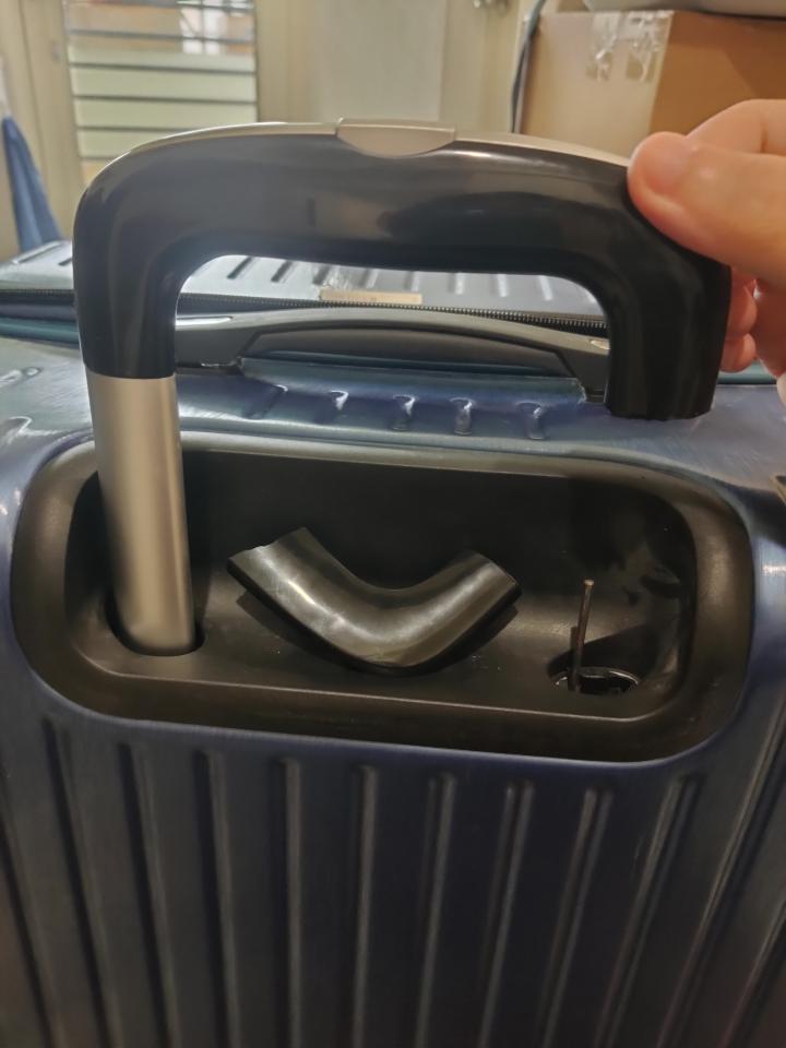 行李箱維修案件圖片 行李箱維修案件圖片