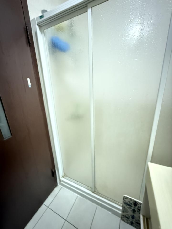淋浴拉門安裝維修案件圖片