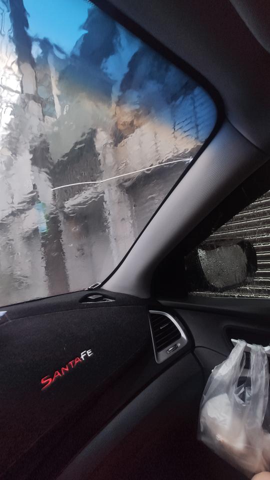 汽車玻璃修補案件圖片