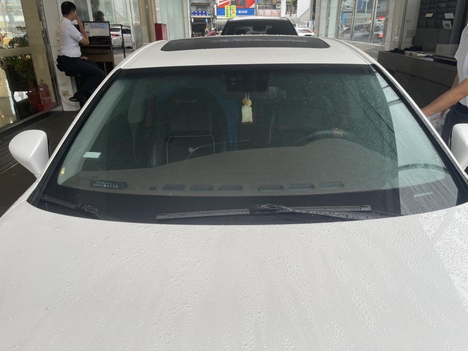 汽車玻璃修補案件圖片
