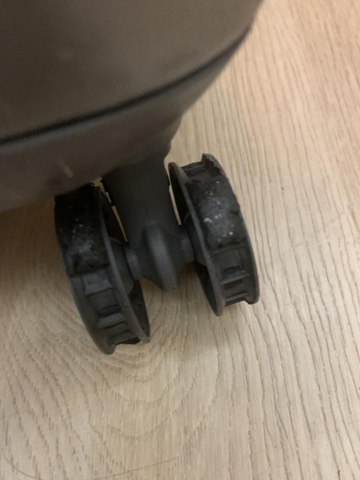 行李箱維修案件圖片