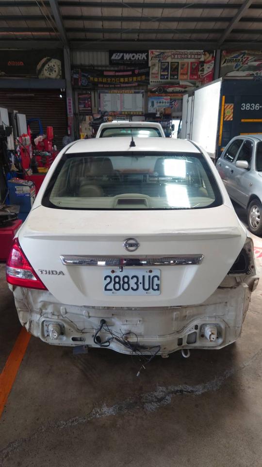 汽車板金烤漆案件圖片
