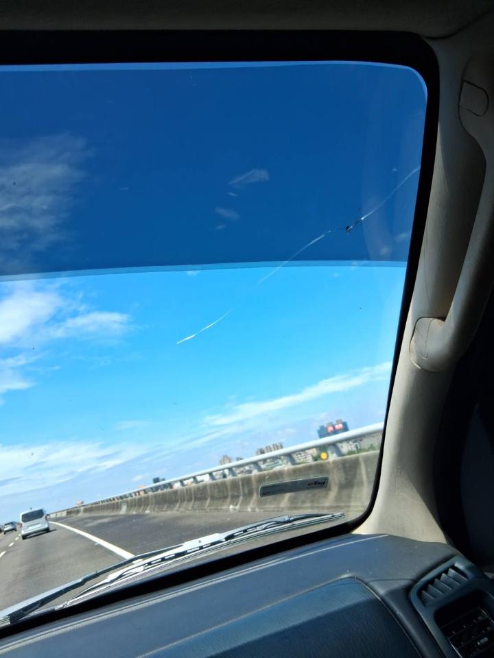 汽車玻璃修補案件圖片