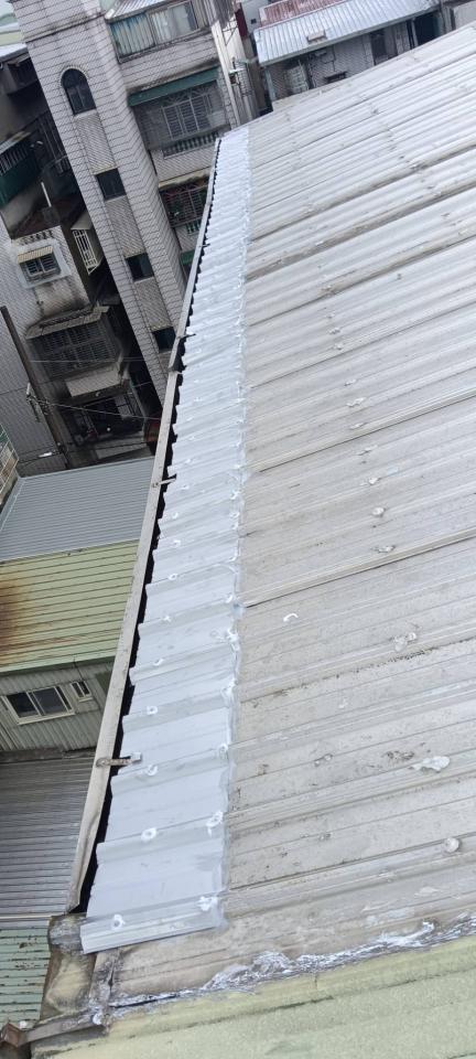 鐵皮屋頂案件圖片