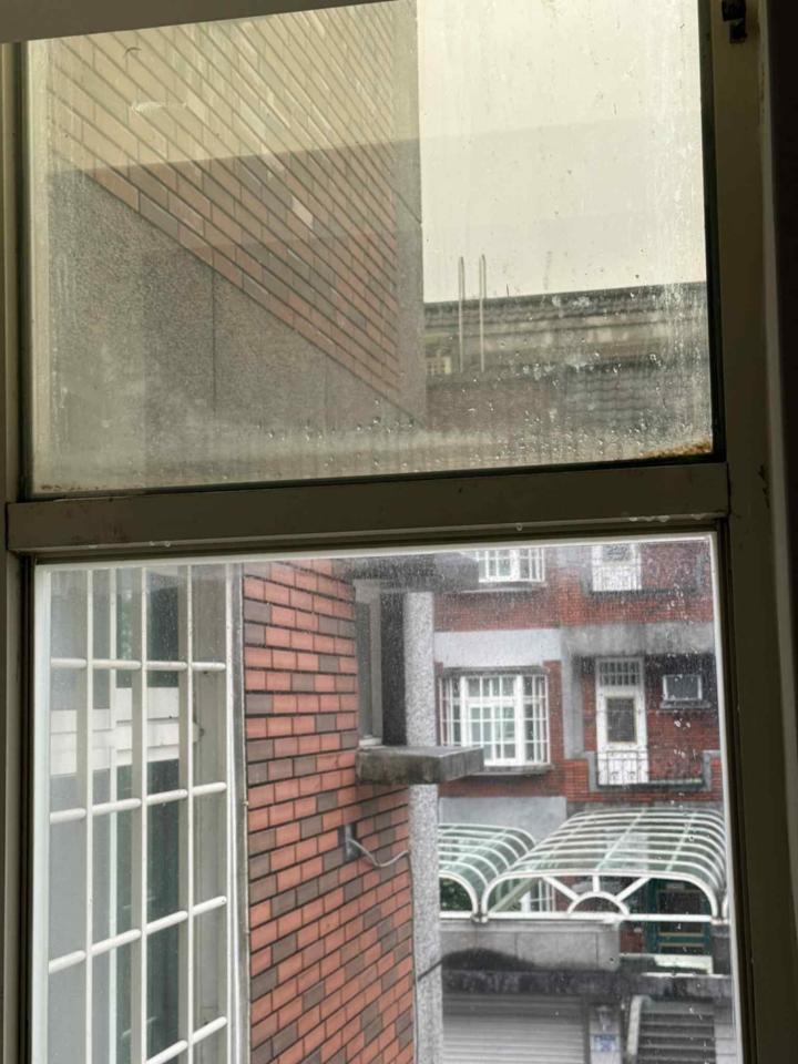 窗戶維修案件圖片