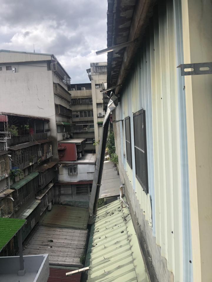 鐵皮屋頂案件圖片
