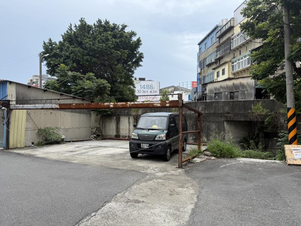 遮雨棚安裝案件圖片 遮雨棚安裝案件圖片
