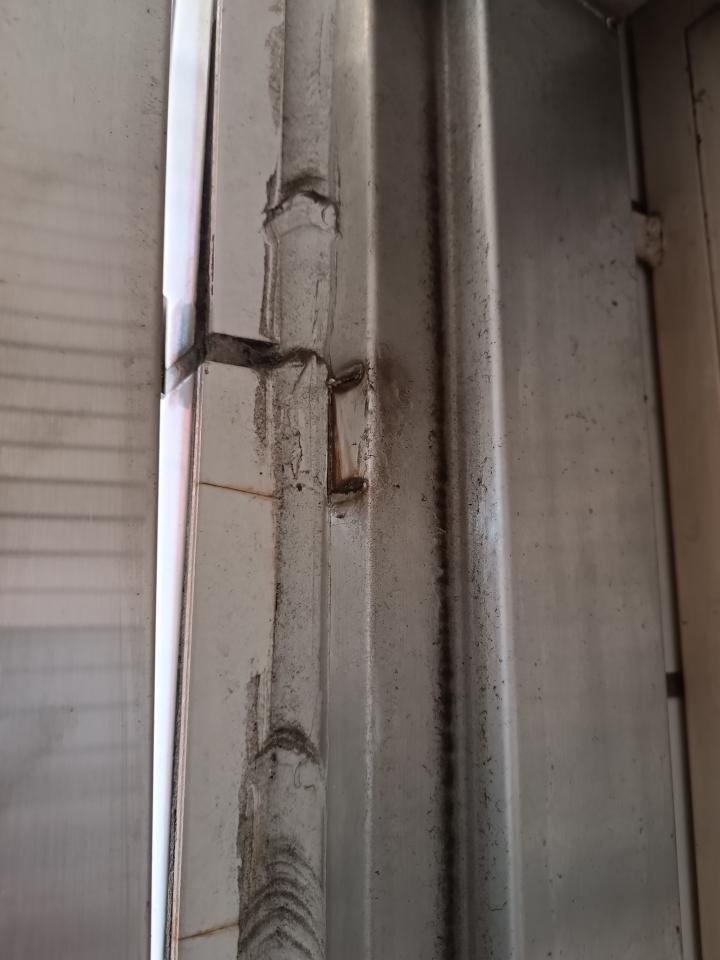 鐵門案件圖片