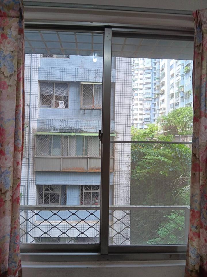 窗簾安裝維修案件圖片
