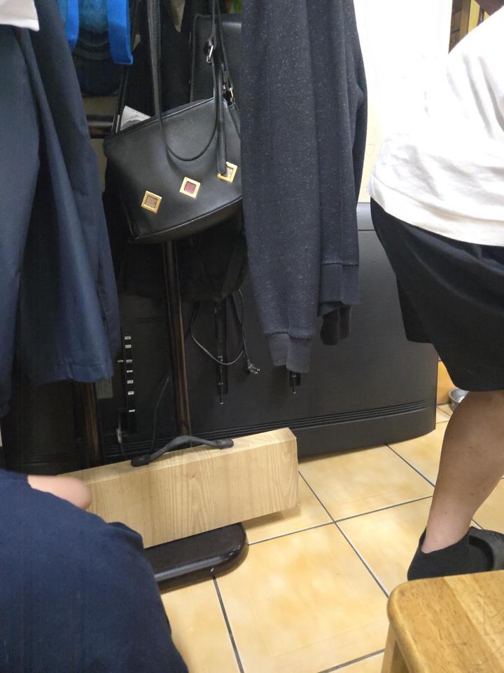 電視壁掛架安裝案件圖片 電視壁掛架安裝案件圖片