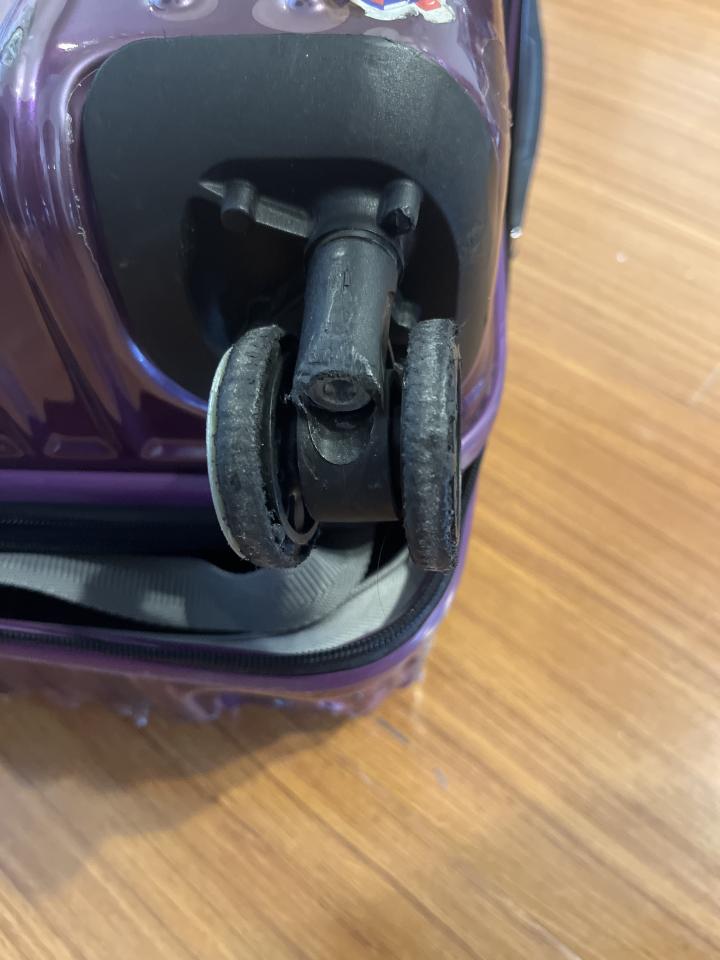 行李箱維修案件圖片