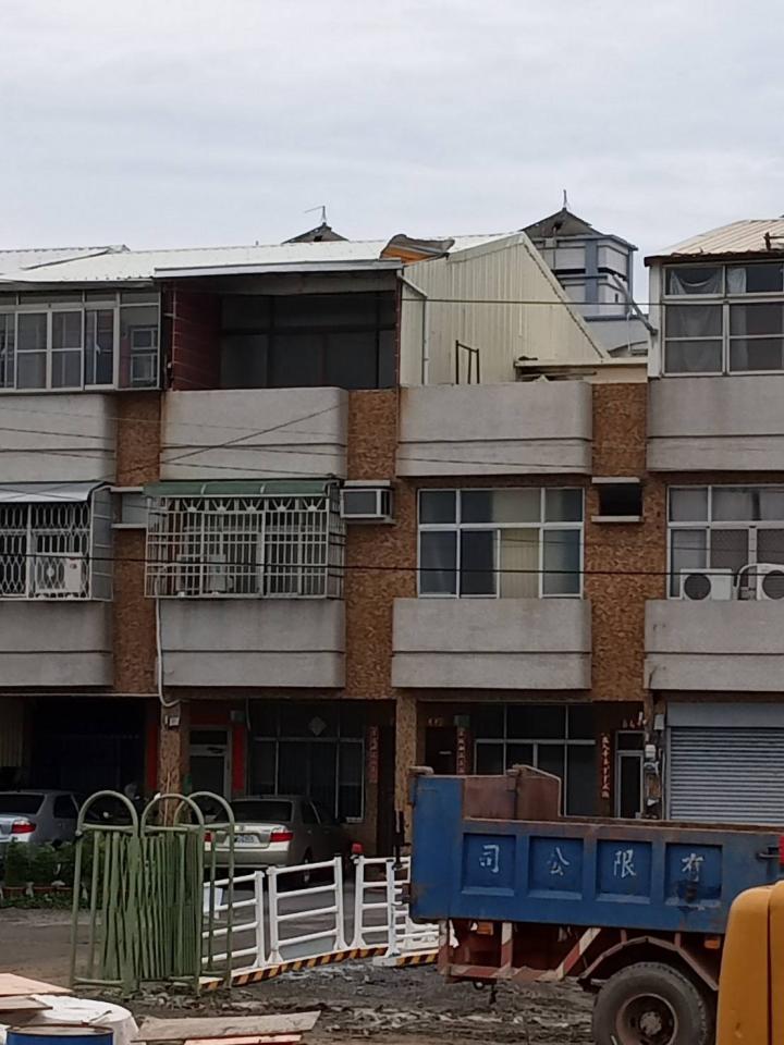 鐵皮屋頂案件圖片
