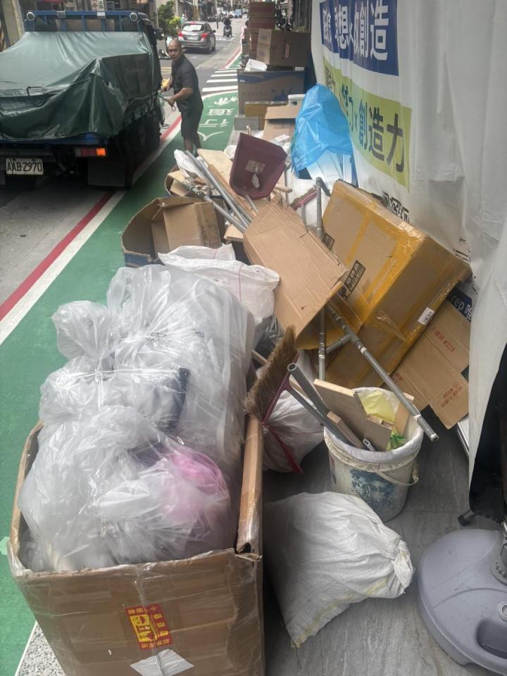 大型垃圾回收案件圖片 大型垃圾回收案件圖片