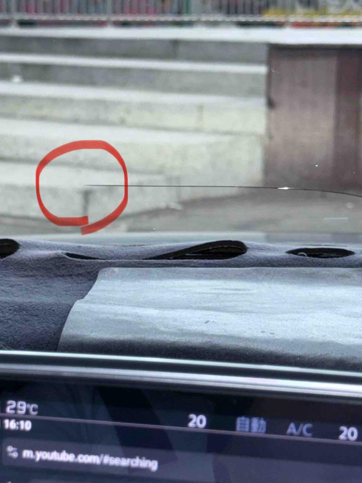 汽車玻璃修補案件圖片