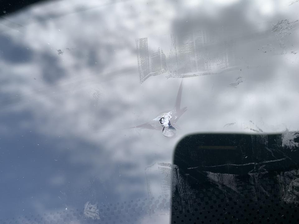 汽車玻璃修補案件圖片