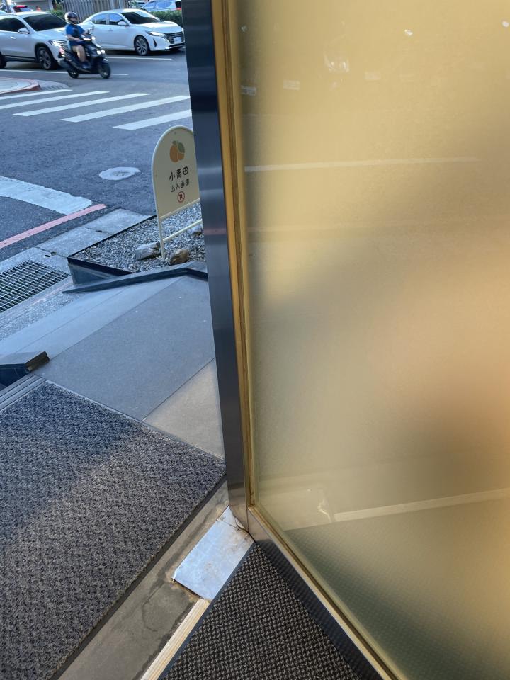 門片安裝案件圖片