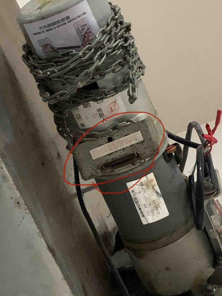 鐵捲門維修案件圖片