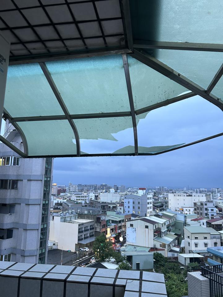 遮雨棚安裝案件圖片