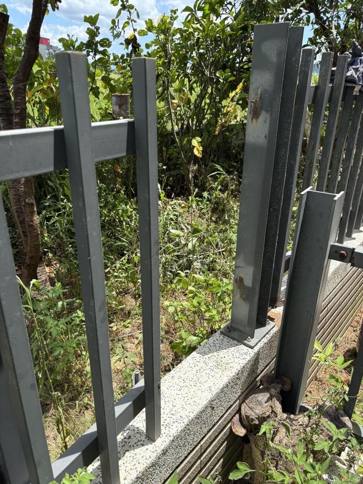 鐵門案件圖片