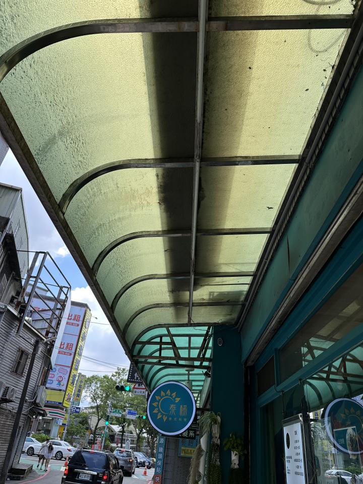 遮雨棚安裝案件圖片