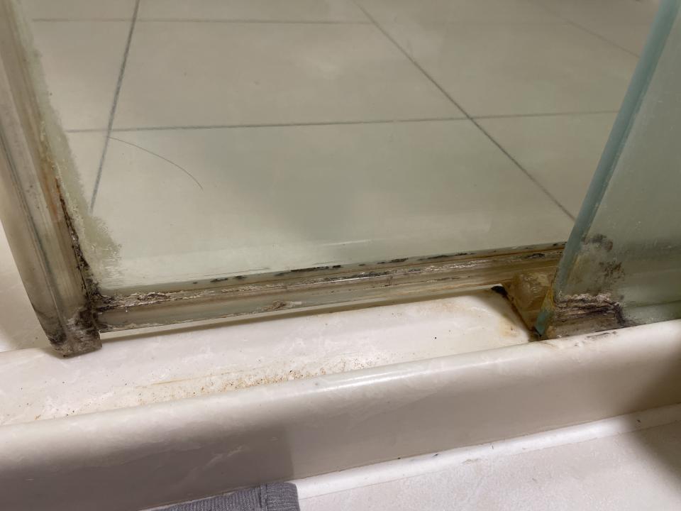 淋浴拉門安裝維修案件圖片 淋浴拉門安裝維修案件圖片
