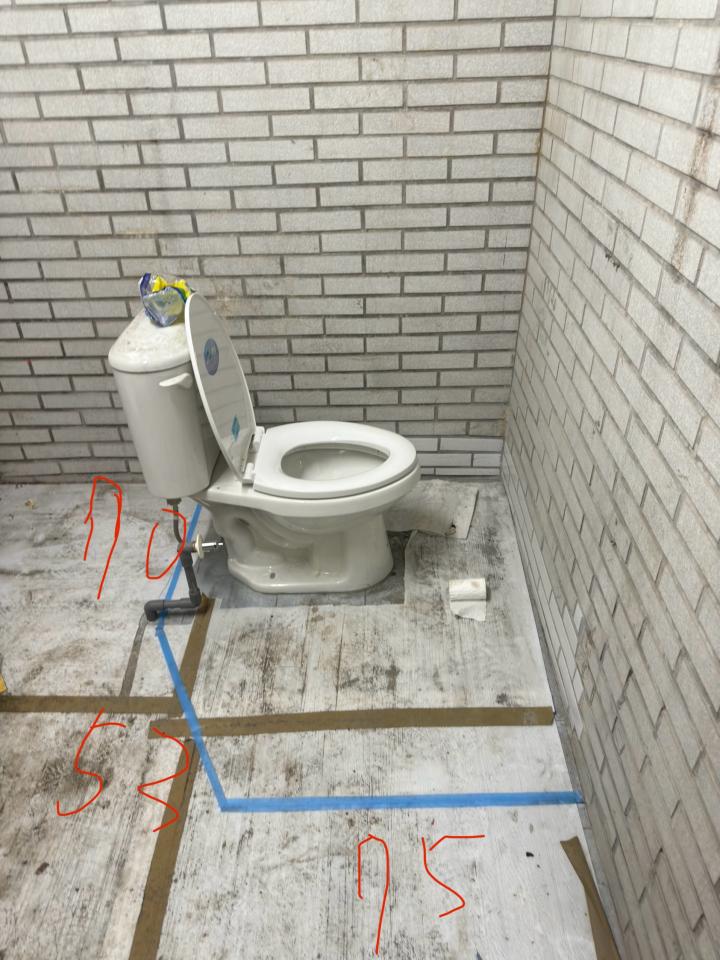 廁所隔間案件圖片