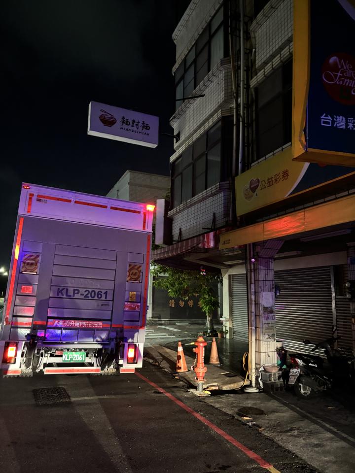招牌維修案件圖片