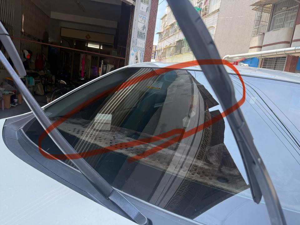 汽車玻璃修補案件圖片