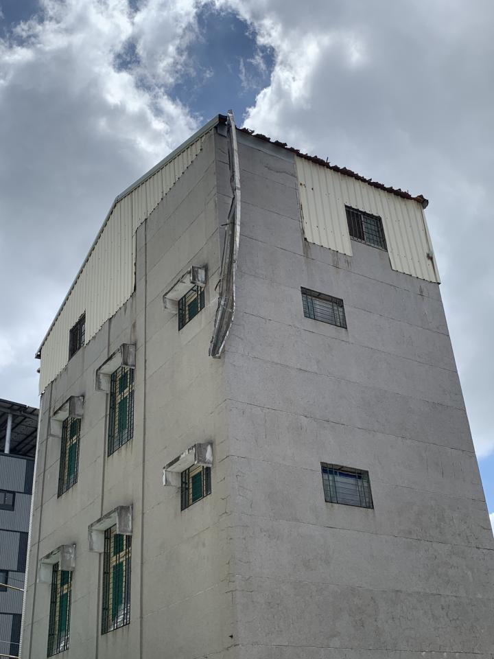 鐵皮屋頂案件圖片