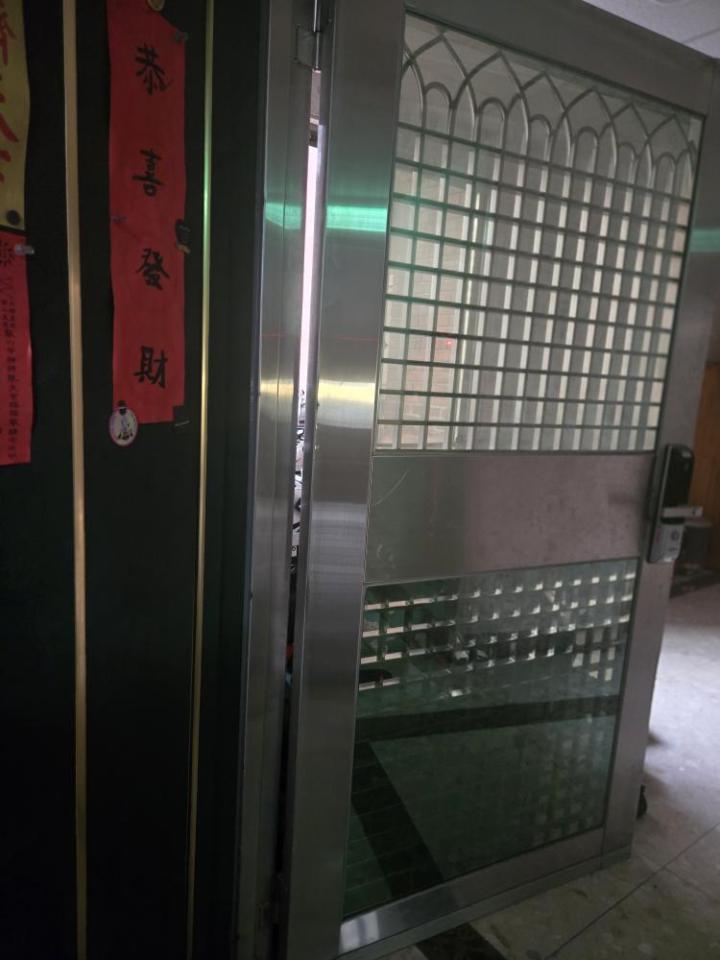 鐵門案件圖片