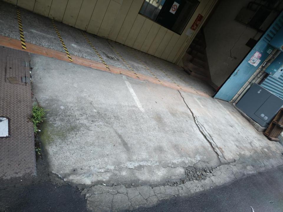 地板維修案件圖片