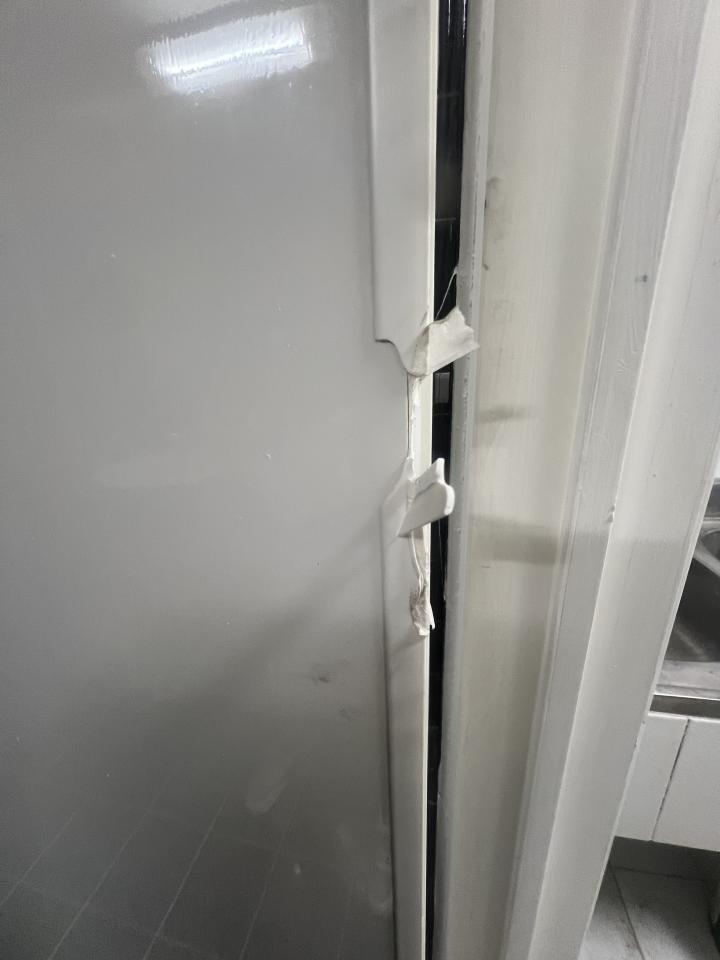 浴室門案件圖片