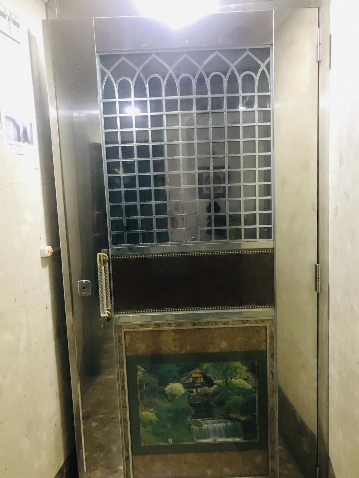 鐵門案件圖片