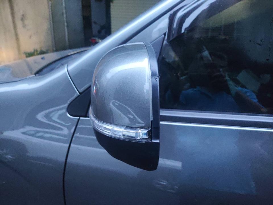 汽車玻璃修補案件圖片