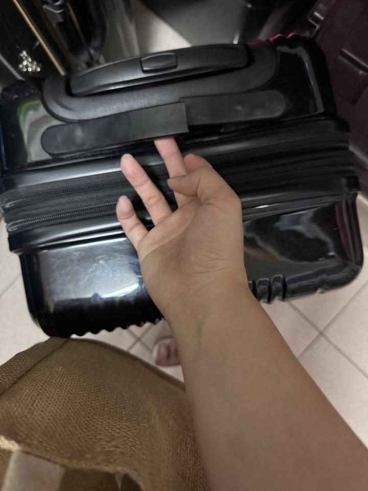 行李箱維修案件圖片