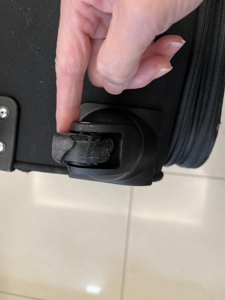行李箱維修案件圖片