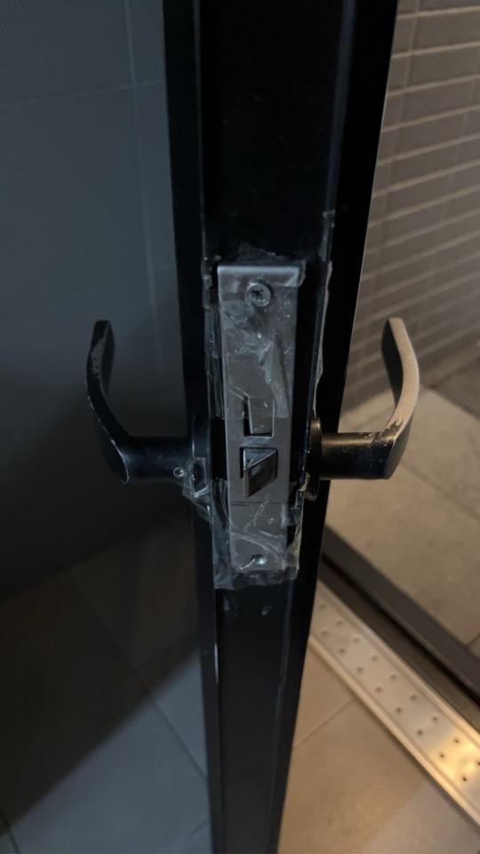 鋁門窗案件圖片