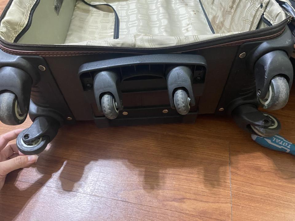 行李箱維修案件圖片