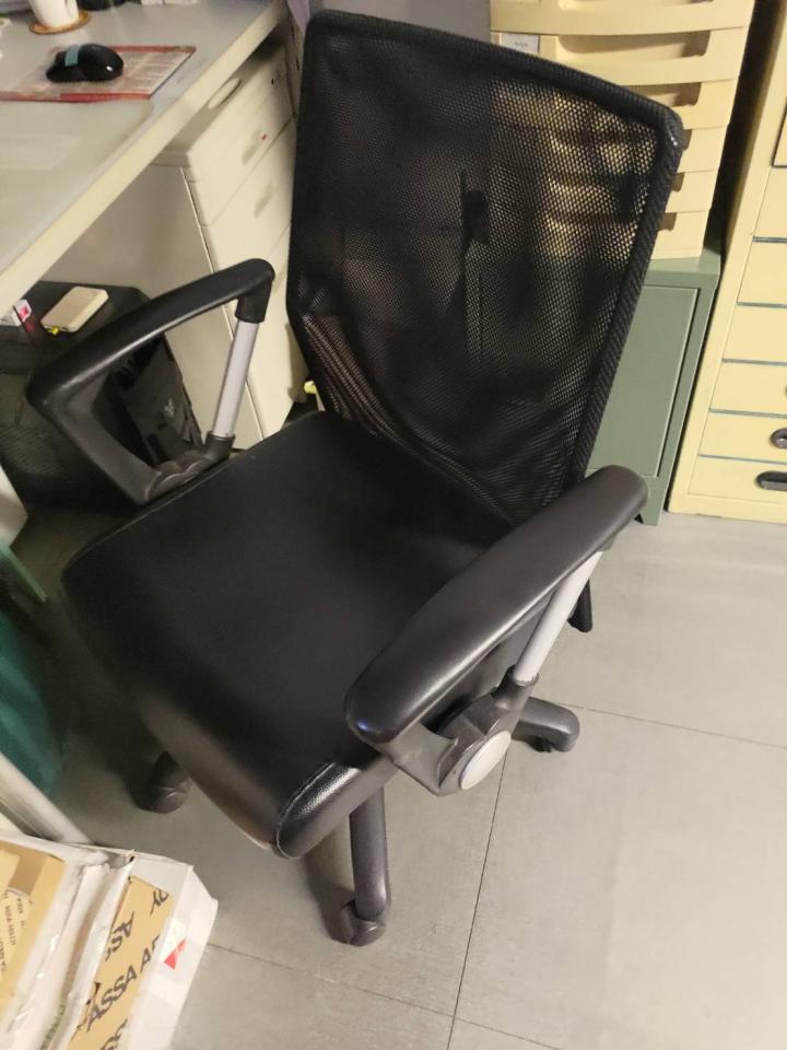 辦公家具回收案件圖片