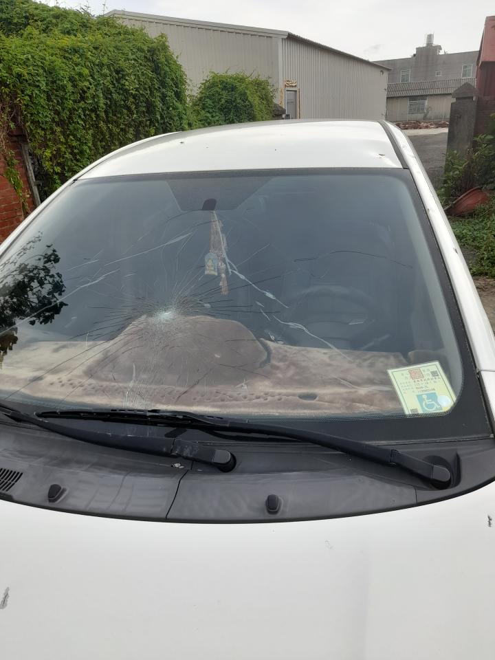 汽車玻璃修補案件圖片 汽車玻璃修補案件圖片
