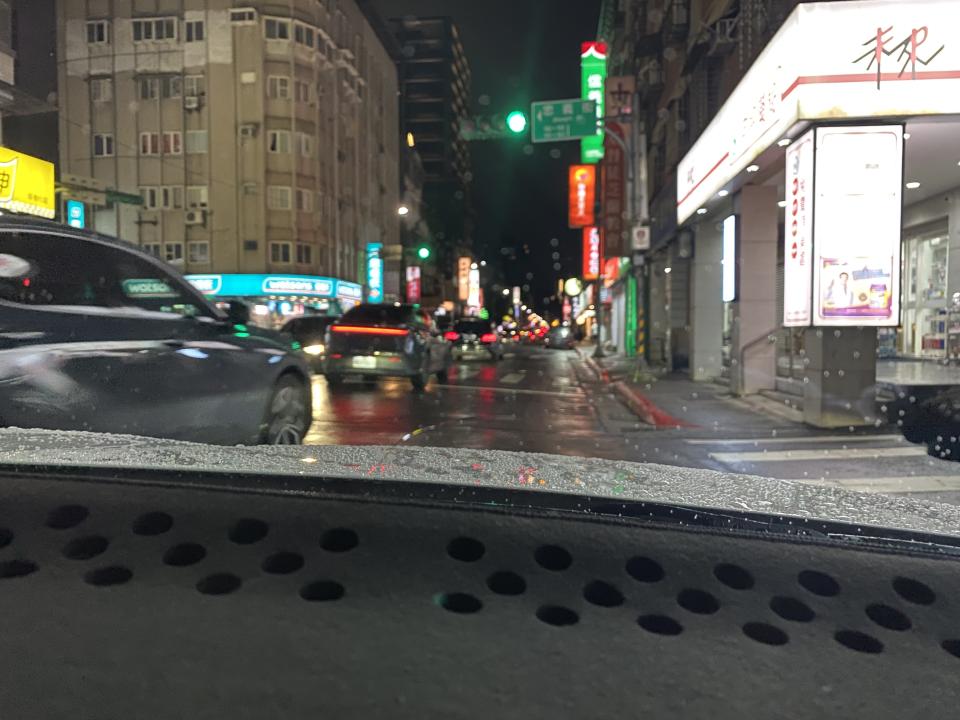 汽車玻璃修補案件圖片