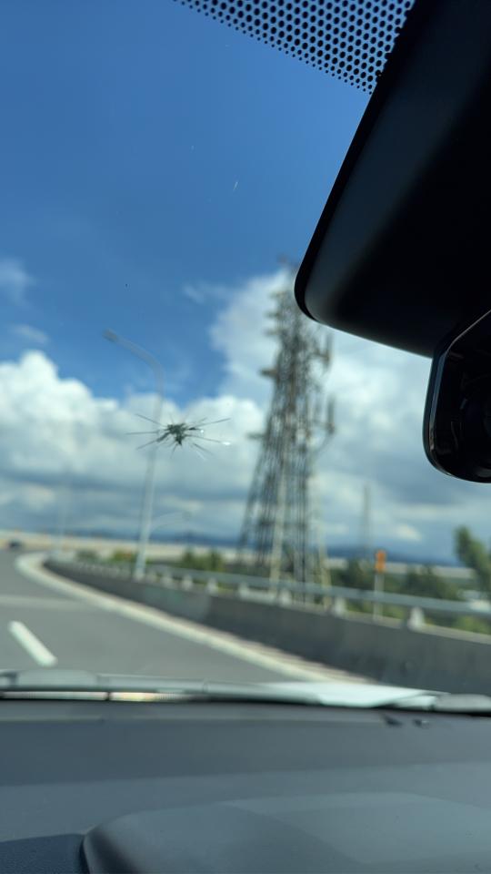 汽車玻璃修補案件圖片
