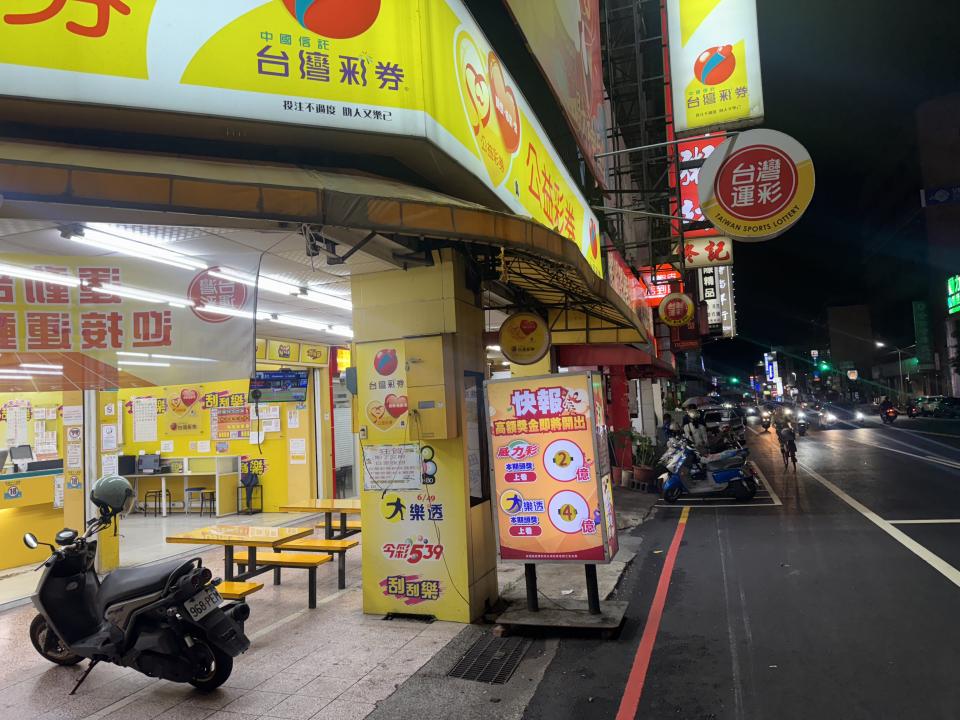 遮雨棚安裝案件圖片 遮雨棚安裝案件圖片