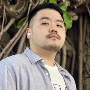 提供高中物理服務的專家洪敬庭 | 國中小各科家教/伴讀 | 專精數理、英文