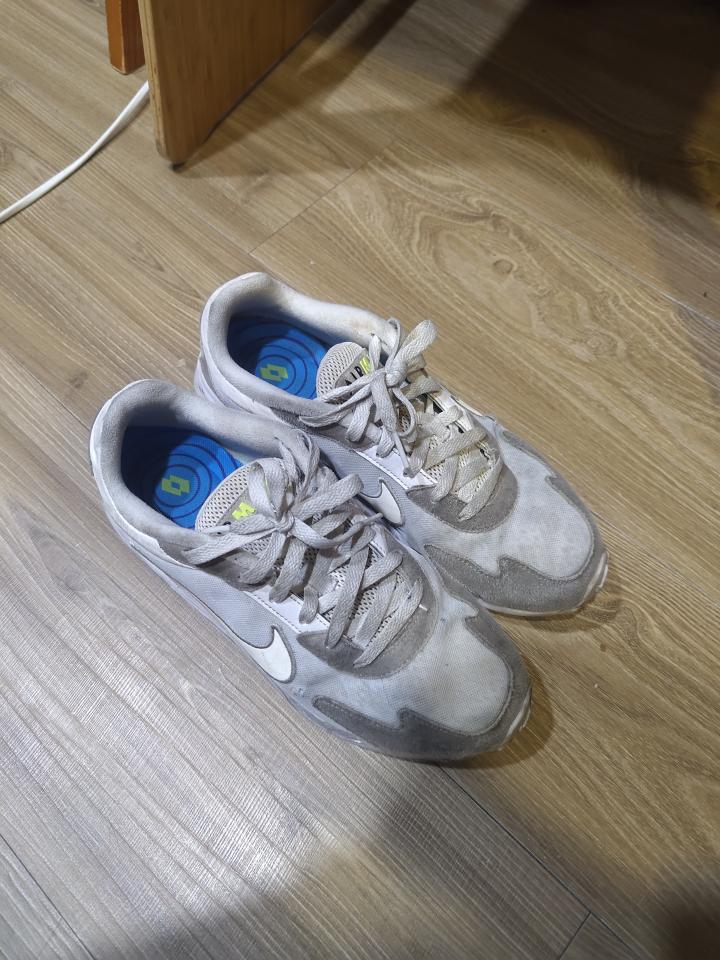 洗鞋案件圖片 洗鞋案件圖片