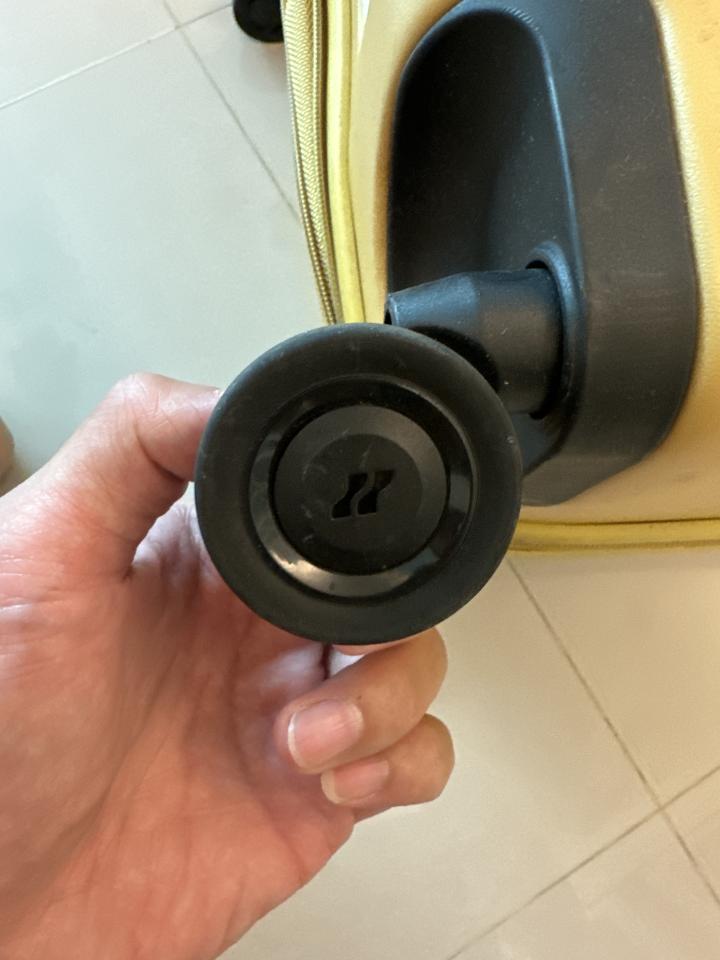行李箱維修案件圖片