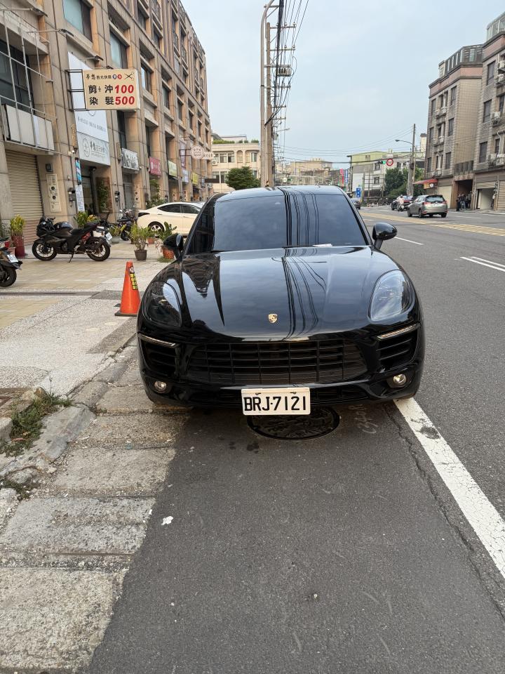 汽車板金烤漆案件圖片