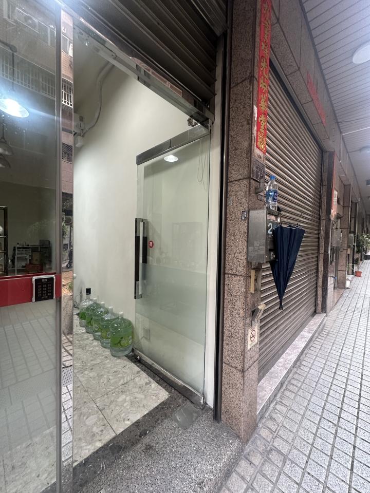 門片維修案件圖片